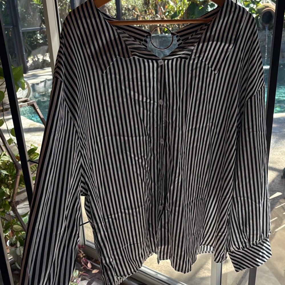 🖤 Chic Black & White Striped Blouse – Plus Size 3XL (fits M/L) 🖤